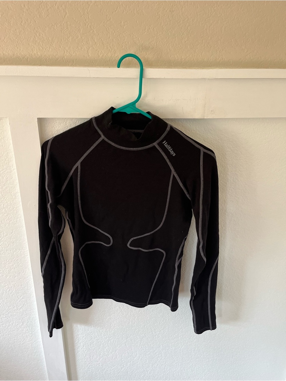 Halfdays Women's Small Wool Base Layer Long Sleeve Top.